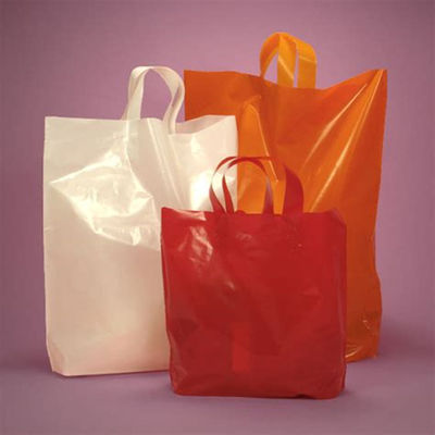 多彩で高級なプラスチック買い物袋の大型の使い捨て可能運ぶこと便利なハンドル袋を防水します